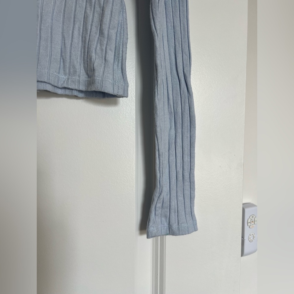 Light Blue A&F Ribbed Cardigan - Picture 6 of 9